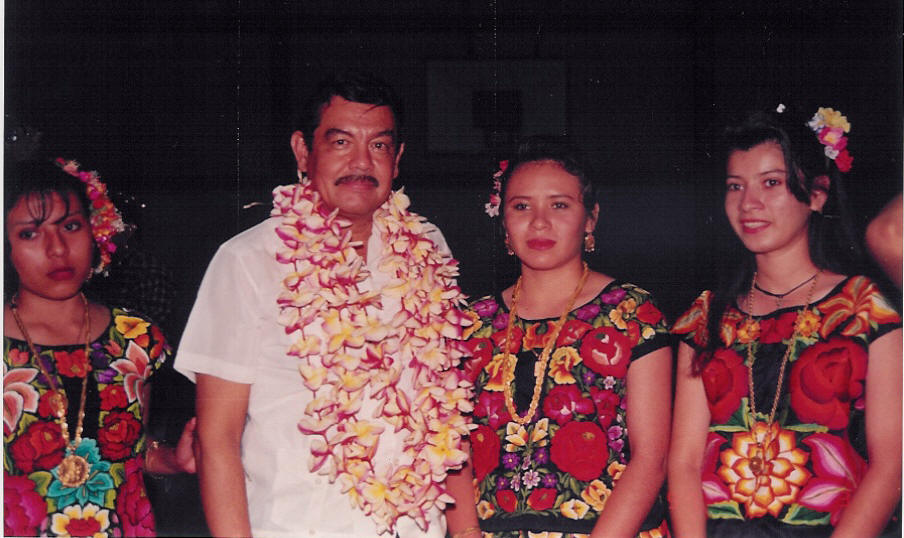 Adolfo G., Celebran en Ixtaltepec, Oax el Premio Nacional de Ciencias, 1996 .